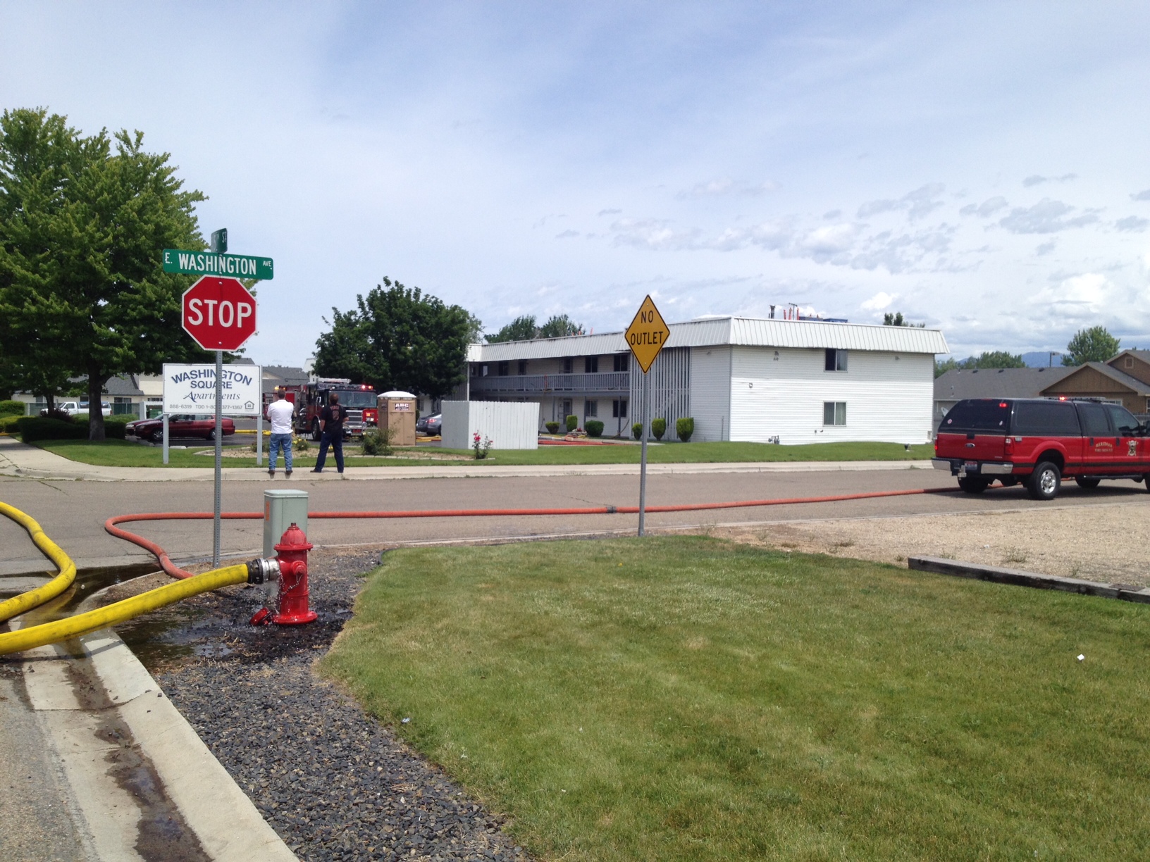 Firefighter injured in Meridian apartment fire