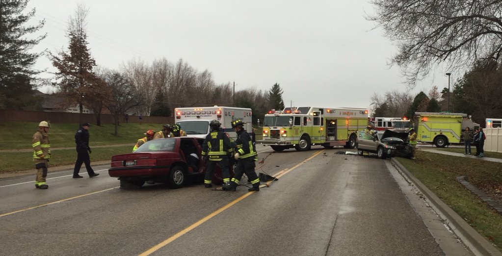 Horseshoe Bend Road back open after crash