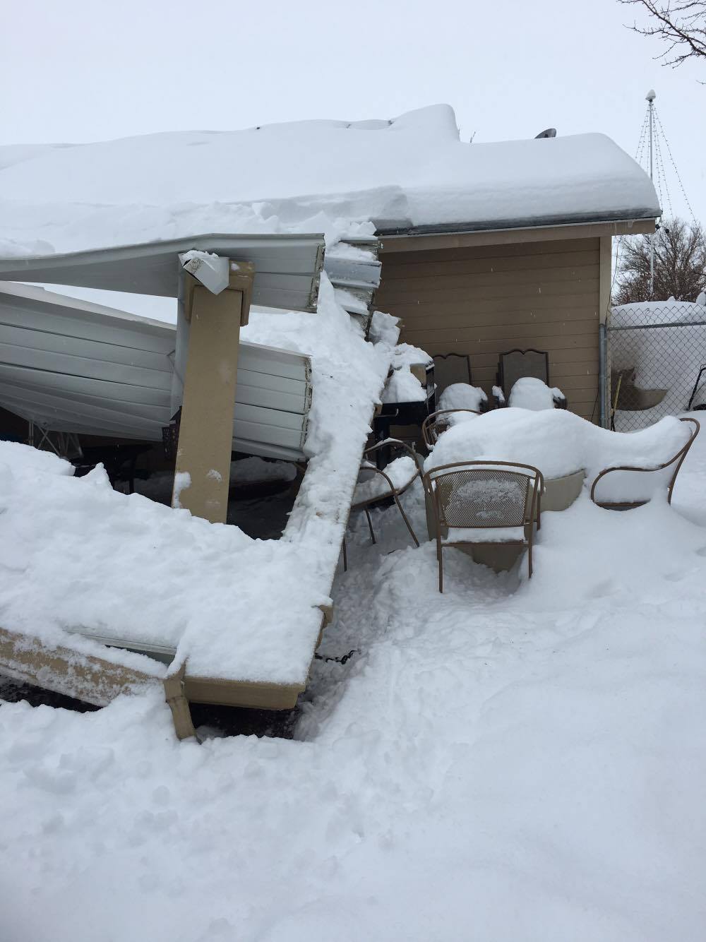GALLERY Carports and patio covers collapsing under heavy snow